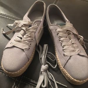 Tretorn sneakers with interchangeable laces